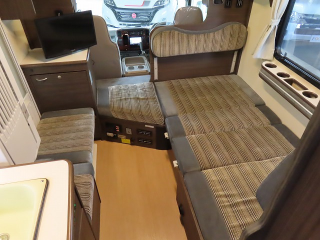 キャンピングカー キャブコン ｶﾑﾛｰﾄﾞ 東和 ｳﾞｫｰﾝR2B　ﾘﾁｳﾑBT