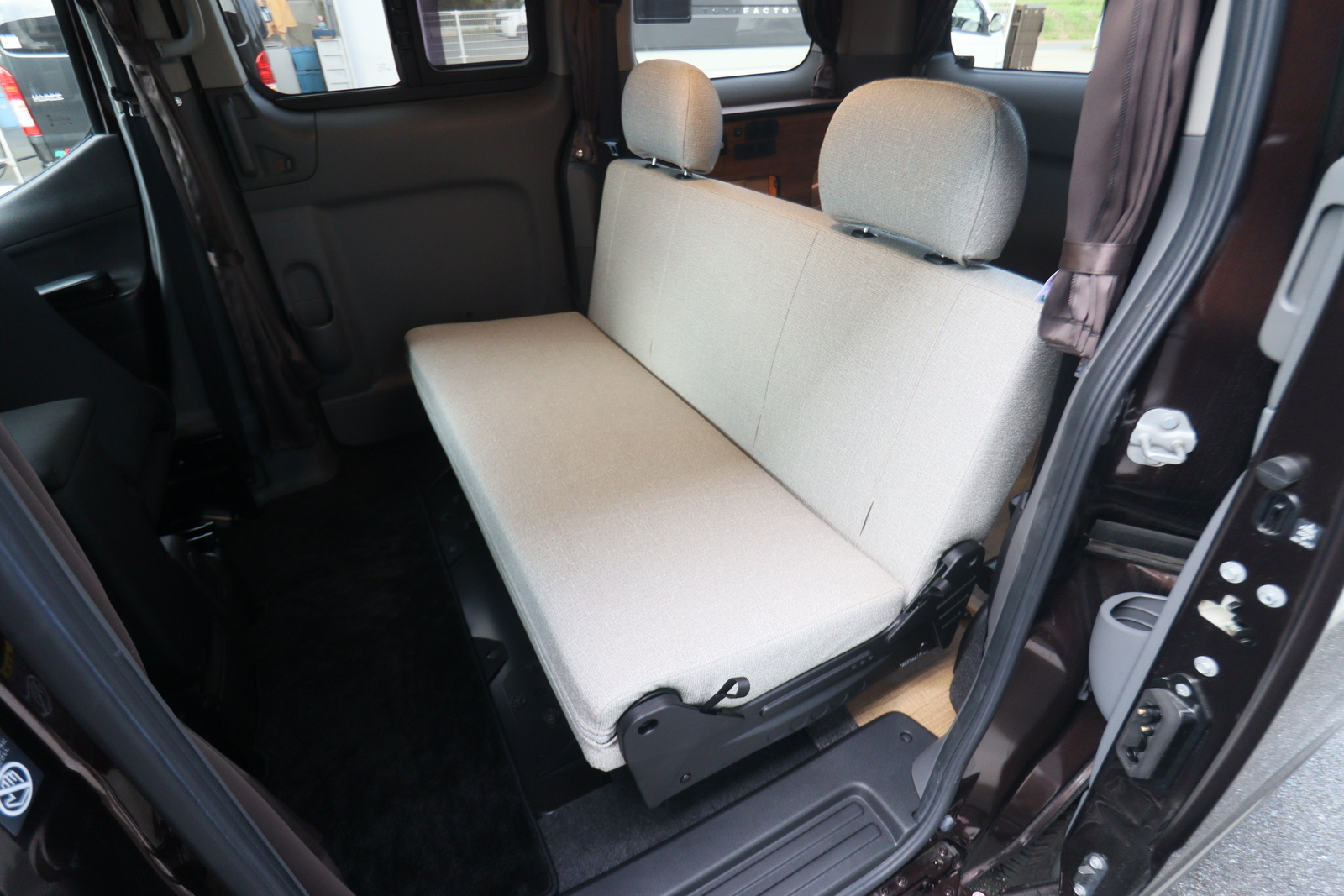 キャンピングカー バンコン NV200ﾊﾞﾈｯﾄ FOCS ﾙｿ