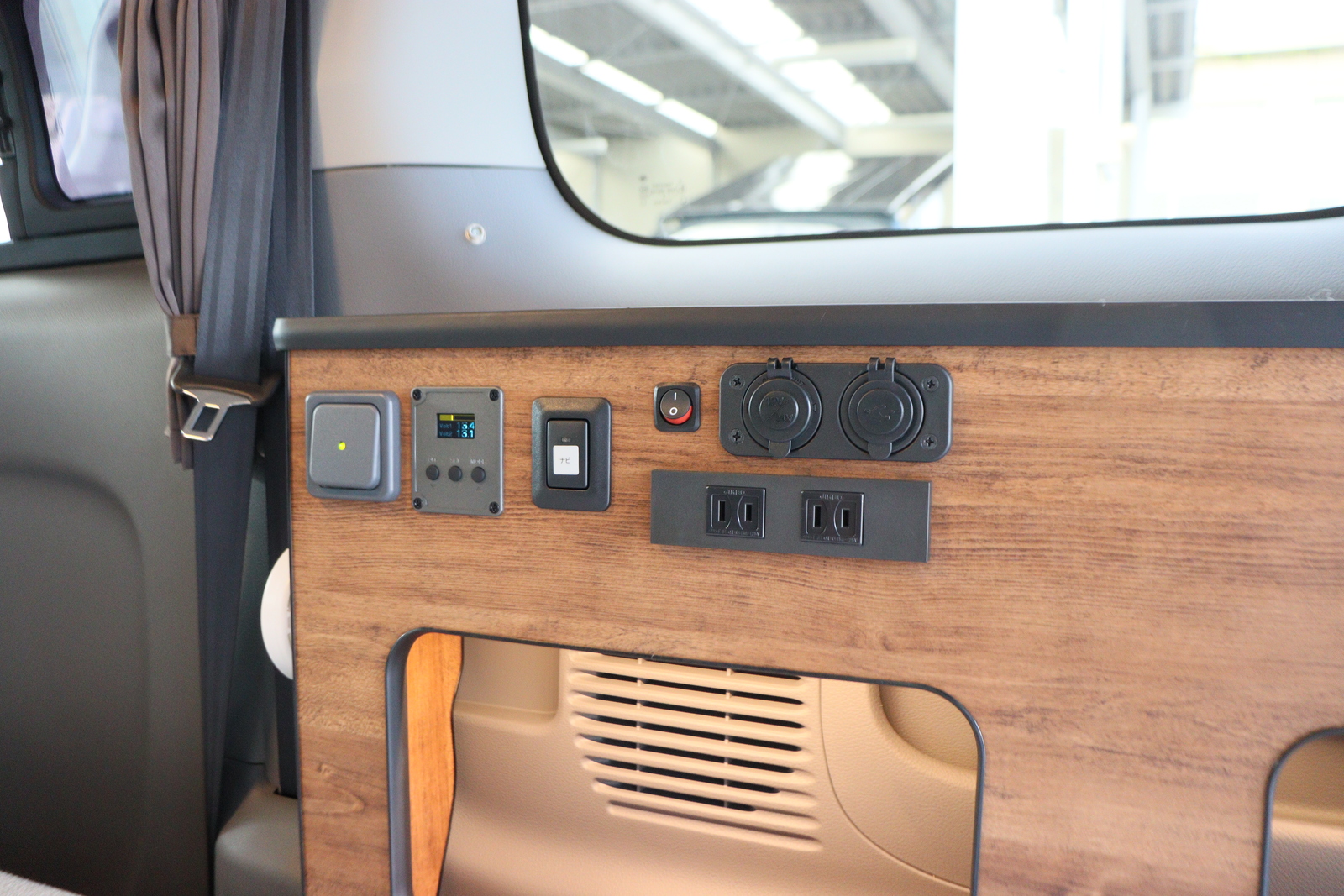 キャンピングカー バンコン NV200ﾊﾞﾈｯﾄ FOCS ﾙｿ