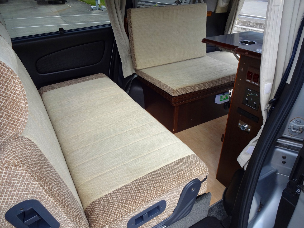 キャンピングカー バンコン ｾﾚﾅ ﾐｽﾃｨｯｸ ﾃﾞﾙﾌｨﾉ　FF　冷蔵庫　ｿｰﾗｰ