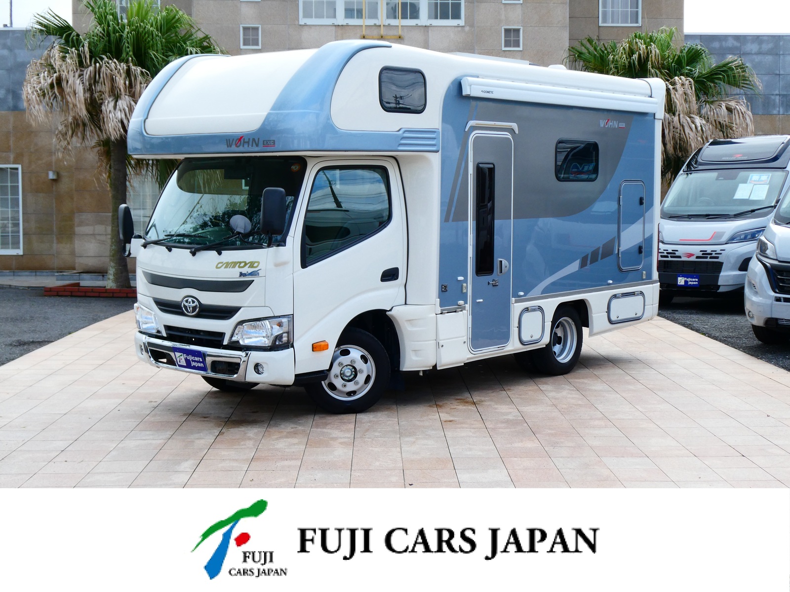 キャンピングカー キャブコン 東和モータース　ヴォーンエクスクルーシブ　リアWタイヤ仕様