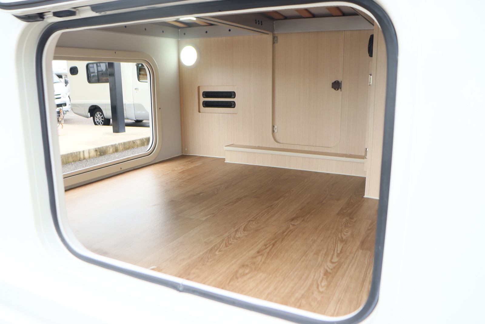 キャンピングカー キャブコン ｶﾑﾛｰﾄﾞ ﾌｧﾝﾙｰﾁｪ ﾖｾﾐﾃ　家庭用ｴｱｺﾝ
