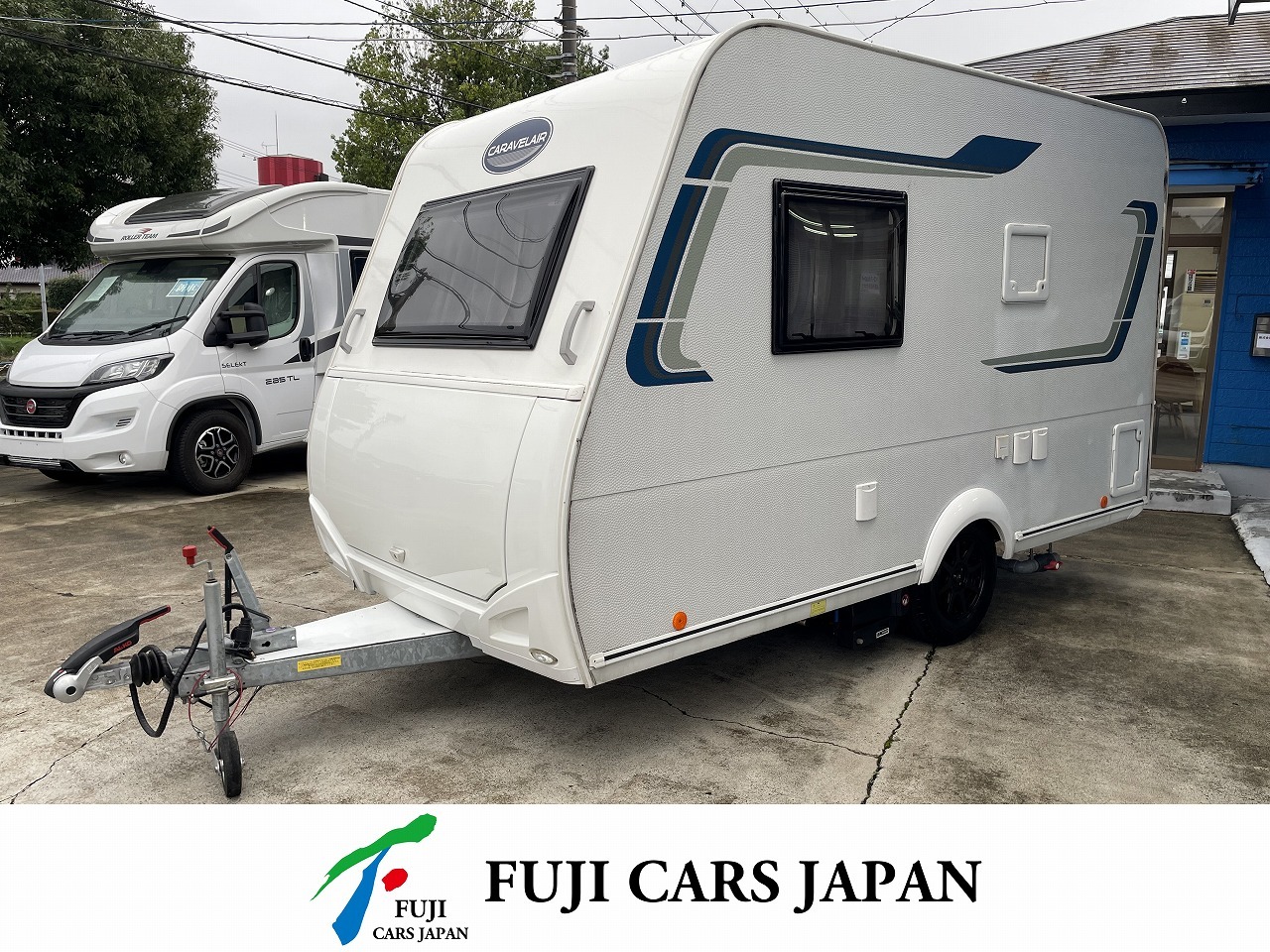 キャンピングカー トレーラー トリガノ アルバ350VIPハイブリッド