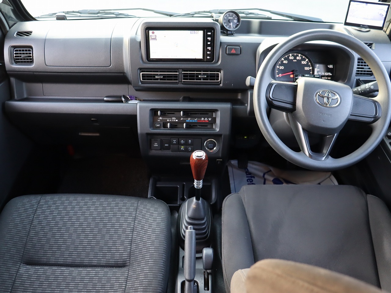 キャンピングカー 軽キャンパー ﾋﾟｸｼｽ ﾐｽﾃｨｯｸ ﾚｼﾞｽﾄﾛ 4WD MT車