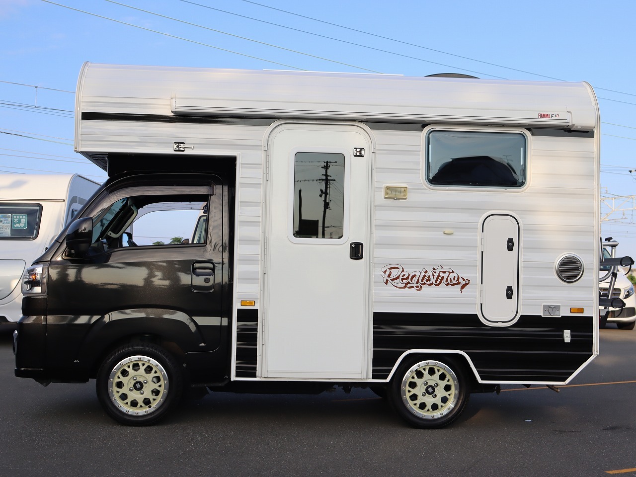 キャンピングカー 軽キャンパー ﾋﾟｸｼｽ ﾐｽﾃｨｯｸ ﾚｼﾞｽﾄﾛ 4WD MT車