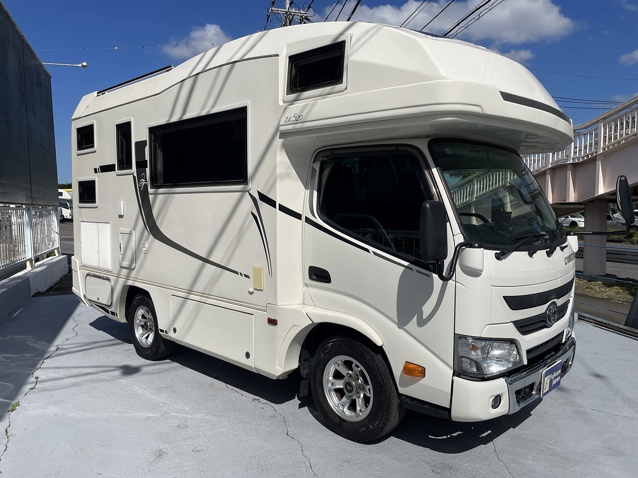 キャンピングカー キャブコン ｶﾑﾛｰﾄﾞ ﾊﾞﾝﾃｯｸ ｼﾞﾙ520 4WD