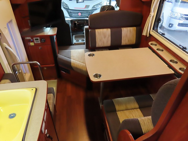 キャンピングカー キャブコン ｶﾑﾛｰﾄﾞﾅｯﾂRV ｸﾚｿﾝﾎﾞﾔｰｼﾞｭW　ﾘﾁｳﾑ