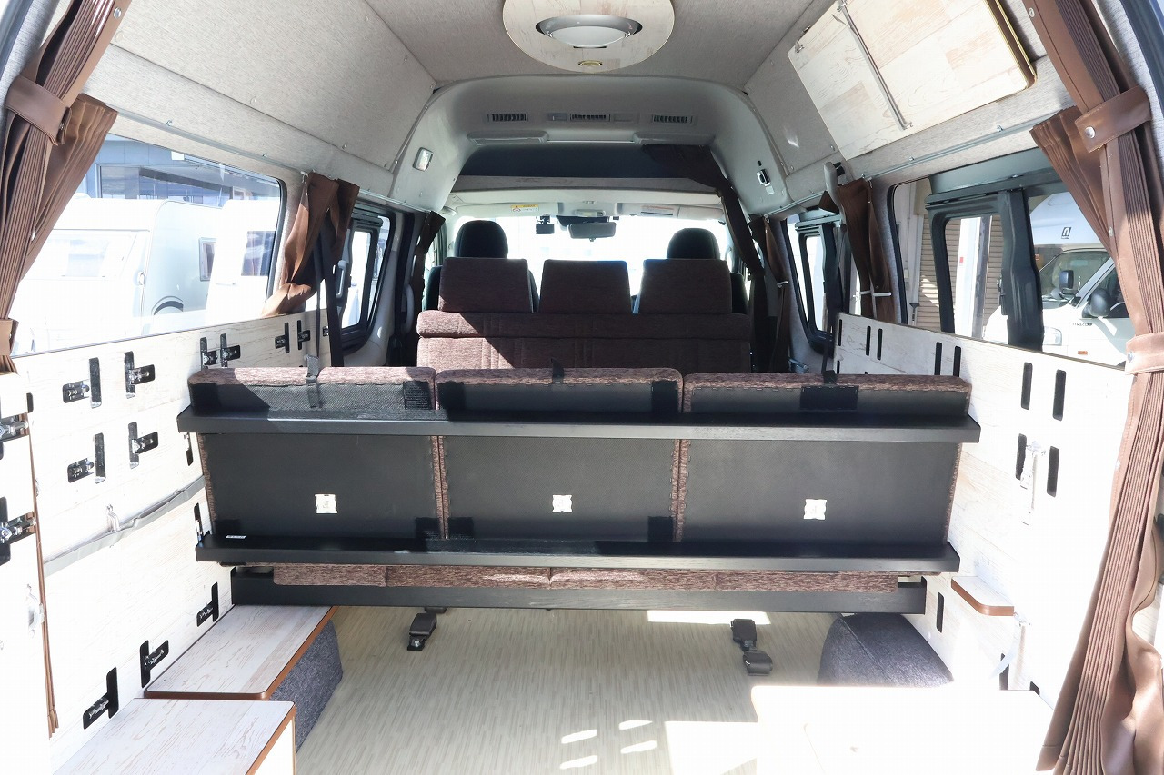キャンピングカー バンコン ﾊｲｴｰｽ ﾘﾝｴｲ ﾊﾞｶﾝﾁｪｽﾘｯﾂ 4WD