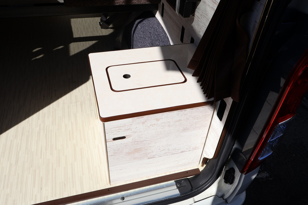 キャンピングカー バンコン ﾊｲｴｰｽ ﾘﾝｴｲ ﾊﾞｶﾝﾁｪｽﾘｯﾂ 4WD