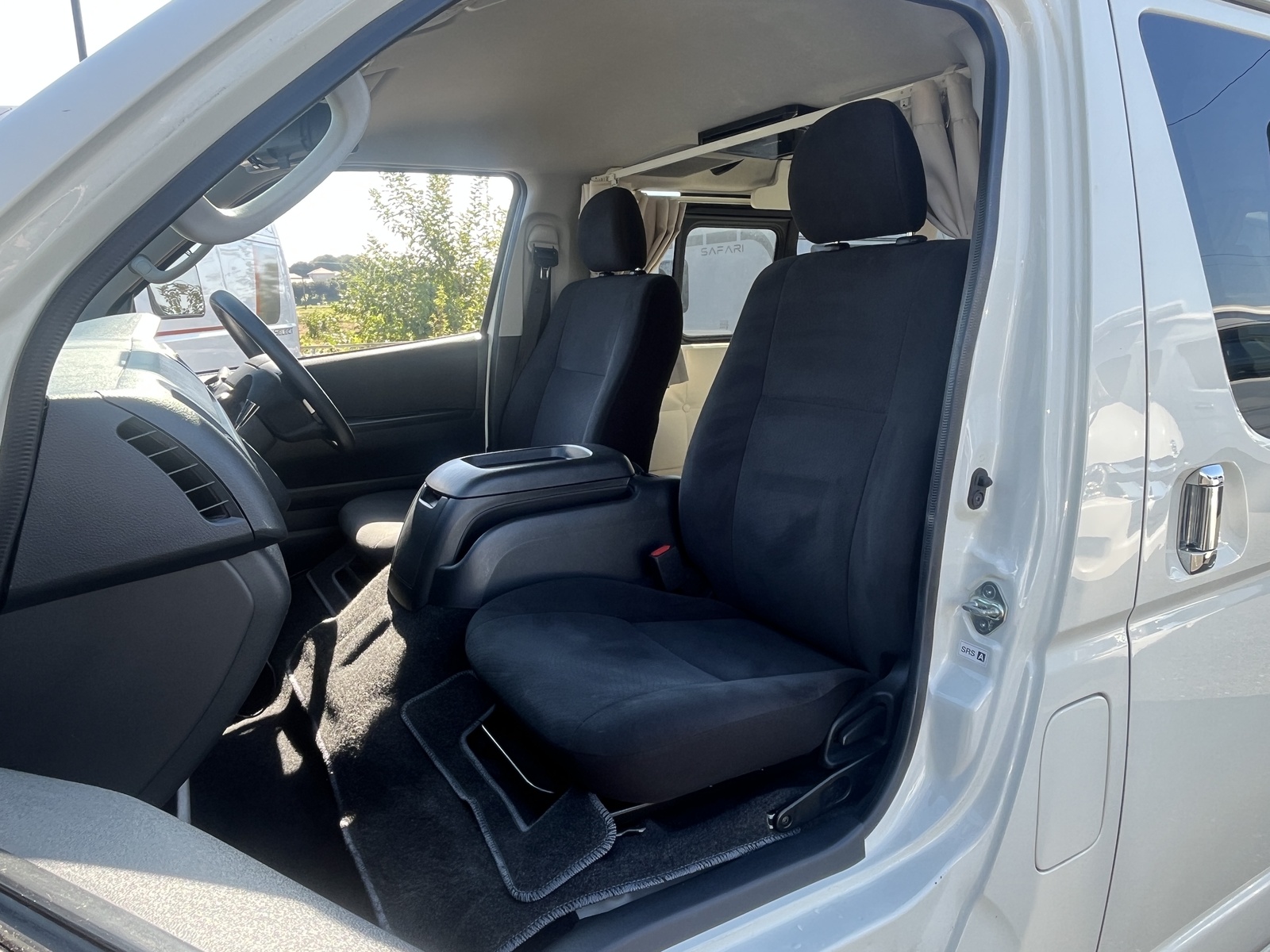 キャンピングカー バンコン RVﾋﾞｯｸﾌｯﾄ ｽｳｨﾝｸﾞ4.7C FFﾋｰﾀｰ