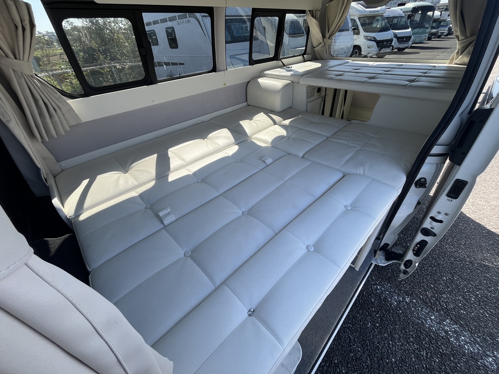 キャンピングカー バンコン RVﾋﾞｯｸﾌｯﾄ ｽｳｨﾝｸﾞ4.7C FFﾋｰﾀｰ
