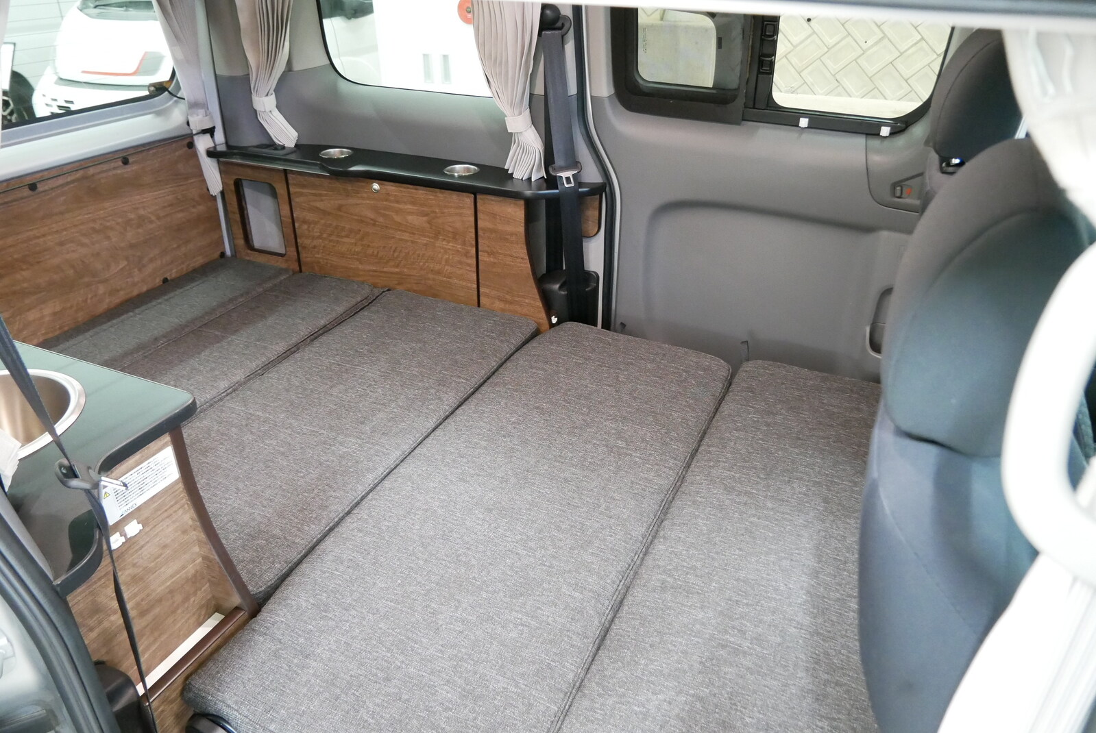キャンピングカー バンコン NV200ﾊﾞﾈｯﾄ ｱﾈｯｸｽ ﾌｧﾐﾘｰﾜｺﾞﾝSS