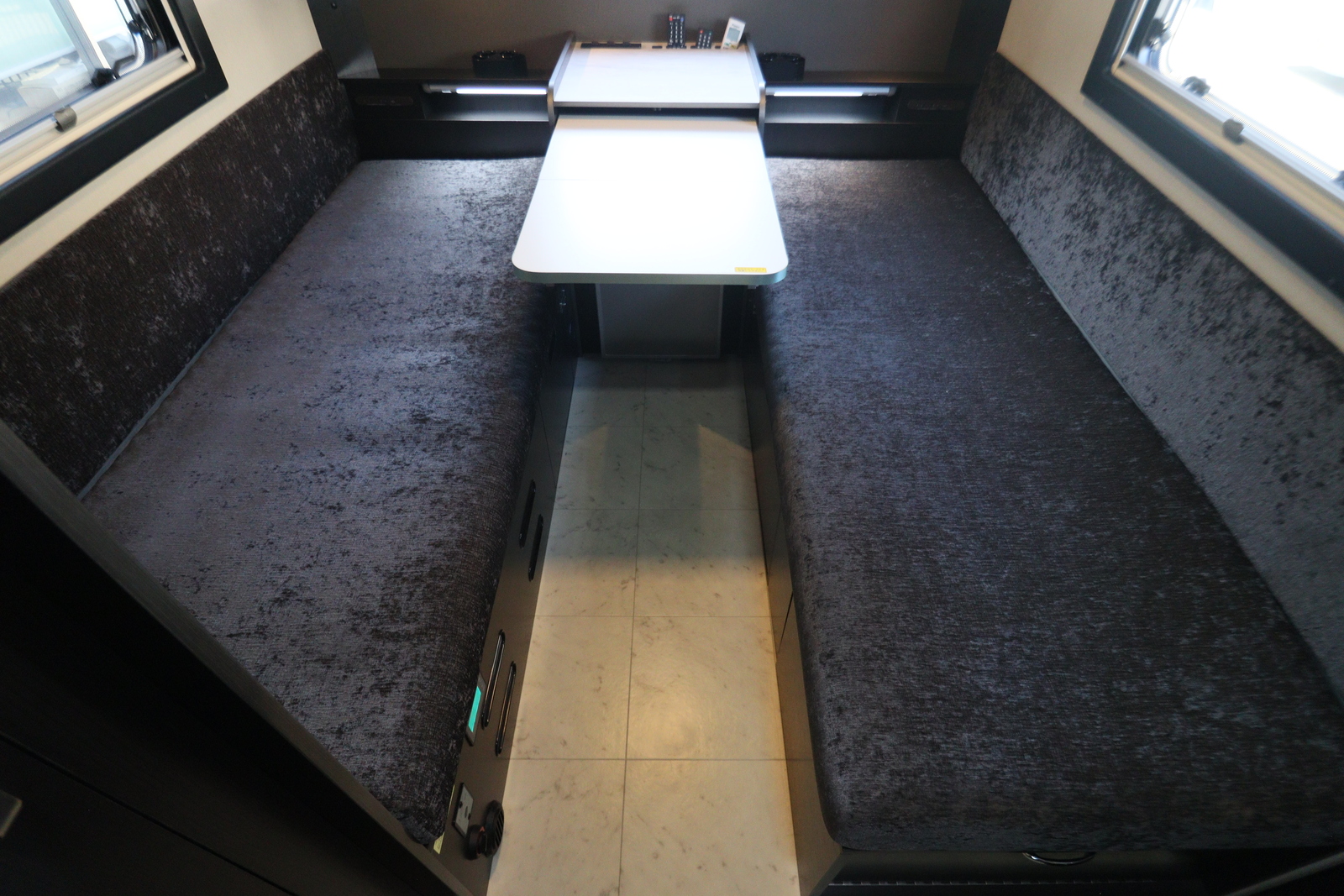 キャンピングカー キャブコン ﾊｲｴｰｽ RVﾄﾗｽﾄ TR500 C-LH 4WD
