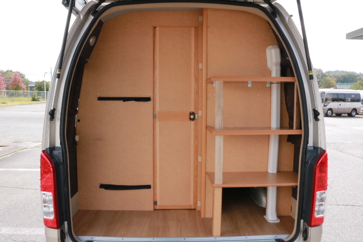 キャンピングカー バンコン ﾊｲｴｰｽ OMC 銀河 4WD　12Vｸｰﾗｰ　FF