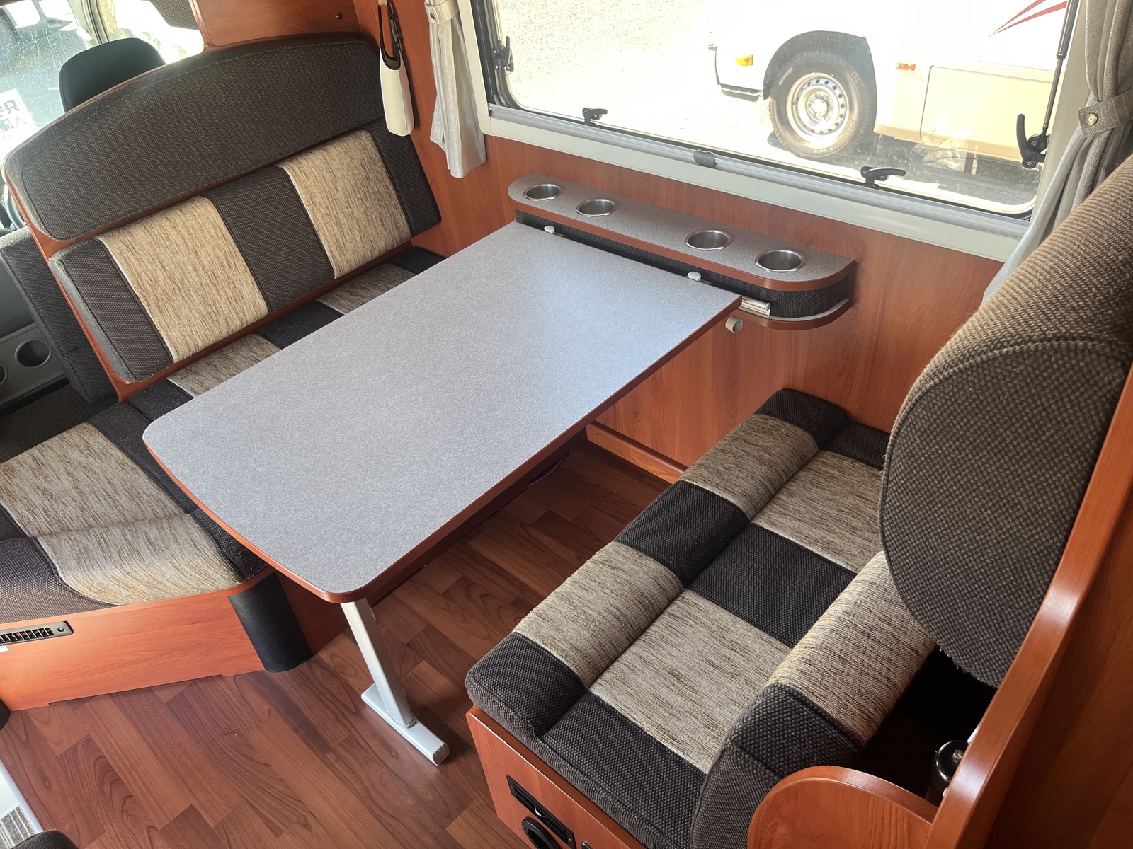 キャンピングカー キャブコン ﾅｯﾂRV ｸﾚｿﾝﾎﾞﾔｰｼﾞｭW FFﾋｰﾀｰ