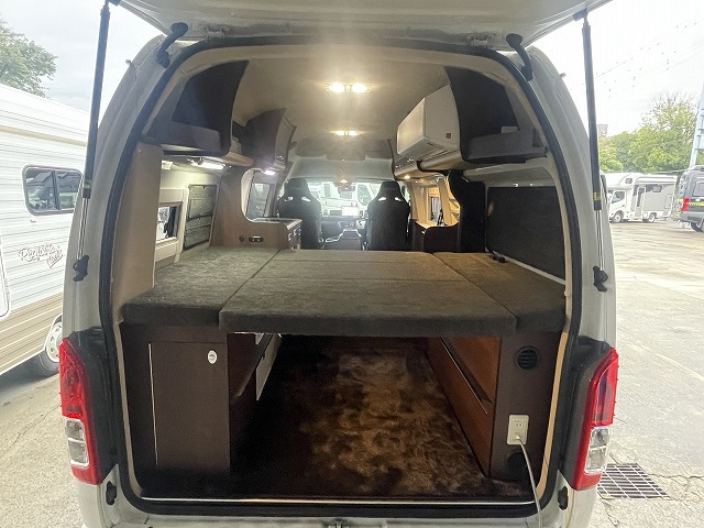 キャンピングカー バンコン ﾊｲｴｰｽ ﾃﾞﾙﾀﾘﾝｸ ﾀﾞｰｳｨﾝQ3 4WD