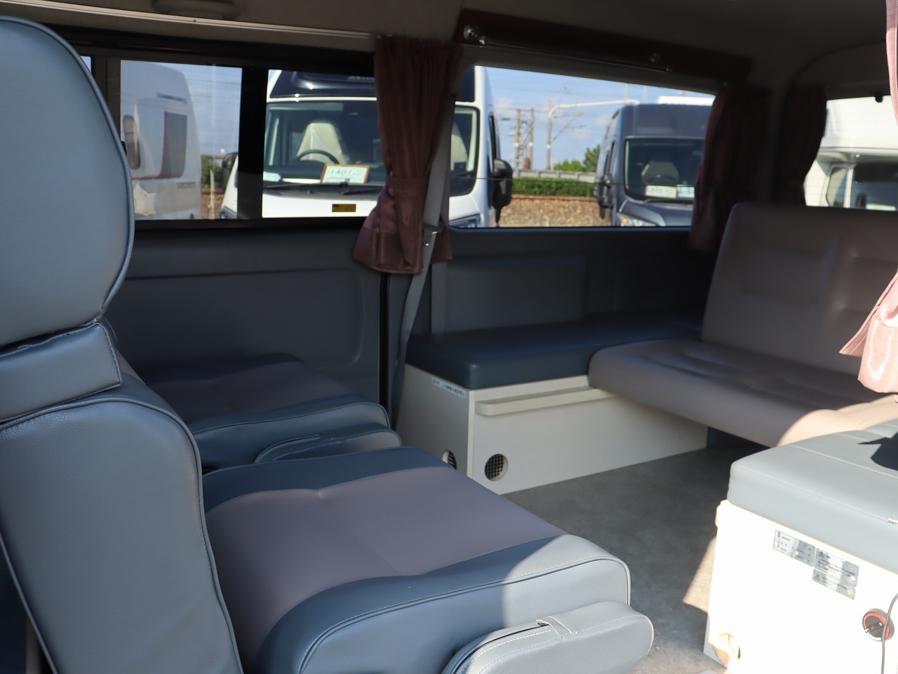 キャンピングカー バンコン ﾚｼﾞｱｽｴｰｽ ﾏﾘﾅRV ﾄﾗﾍﾞﾙﾊﾞﾝ ﾘﾁｳﾑFF