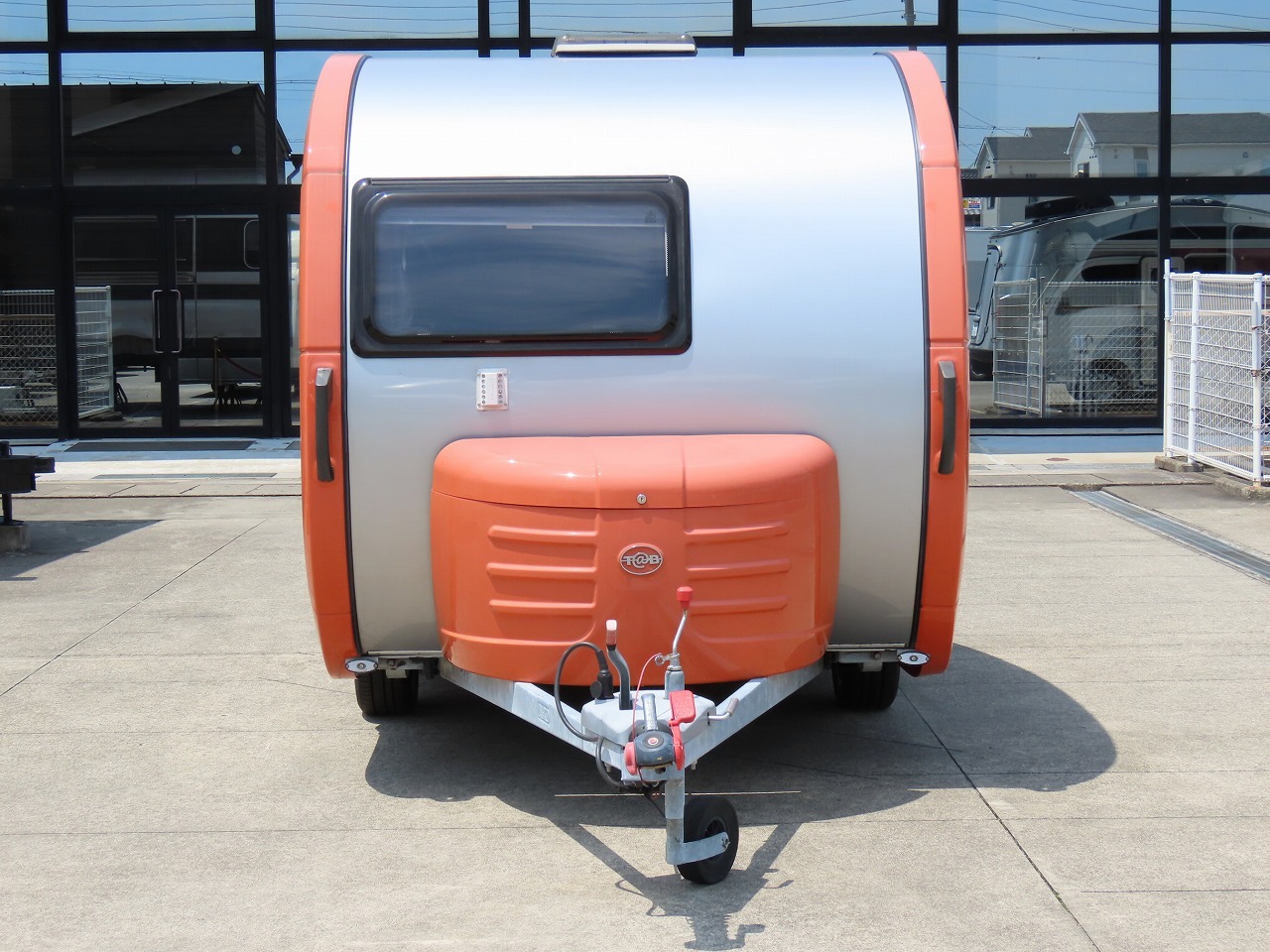 キャンピングカー トレーラー ﾀﾊﾞｰﾄ320RS　ｽﾓｰﾙｴｯｸﾞ