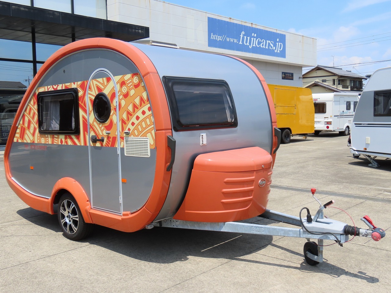 キャンピングカー トレーラー ﾀﾊﾞｰﾄ320RS　ｽﾓｰﾙｴｯｸﾞ