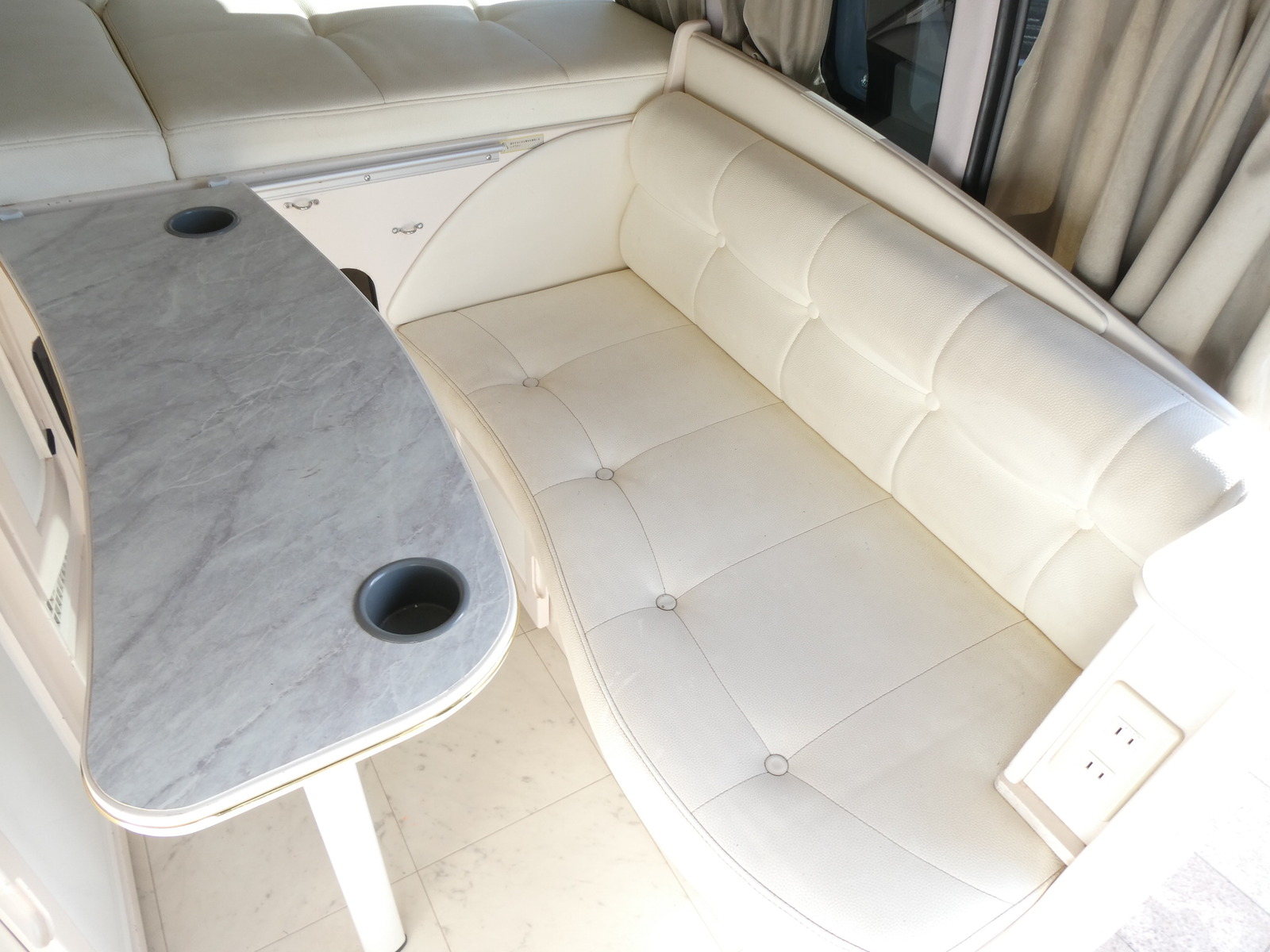 キャンピングカー バンコン RVﾋﾞｯｸﾌｯﾄ　ﾘﾄﾙﾉｵｸﾀｰﾋﾞｱ　FF　ｿｰﾗｰﾊﾟﾈﾙ