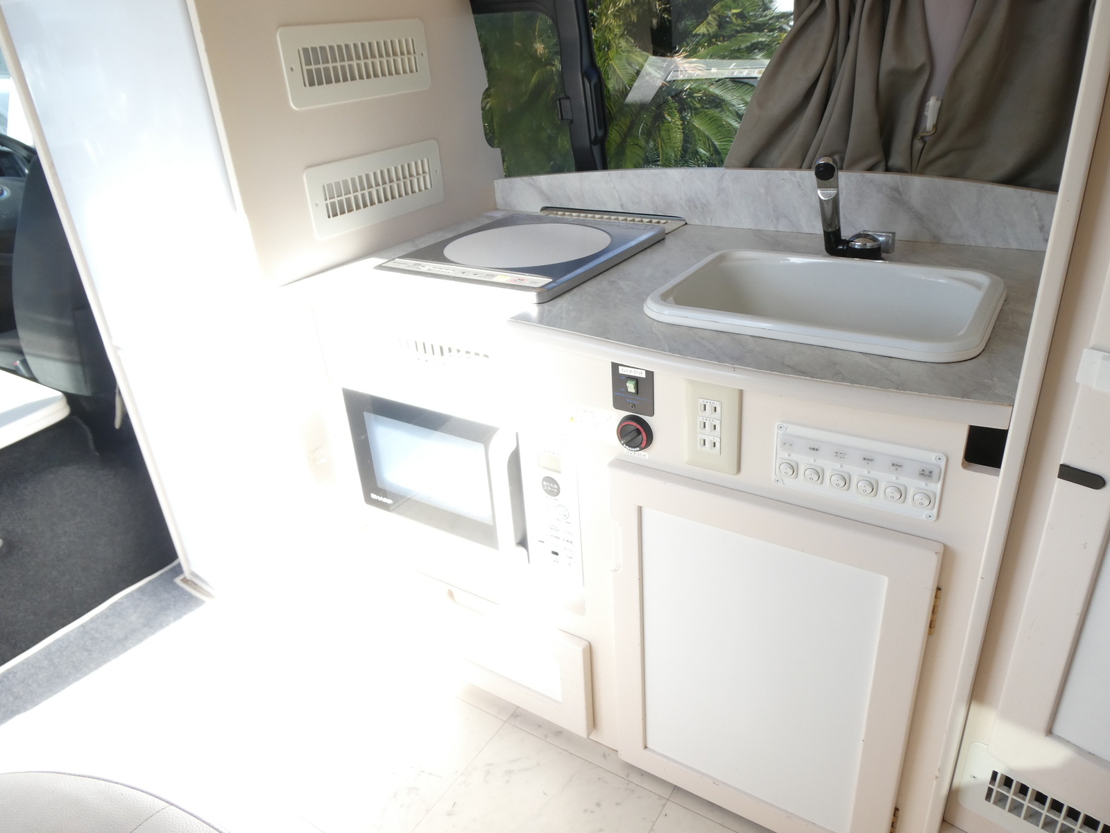 キャンピングカー バンコン RVﾋﾞｯｸﾌｯﾄ　ﾘﾄﾙﾉｵｸﾀｰﾋﾞｱ　FF　ｿｰﾗｰﾊﾟﾈﾙ