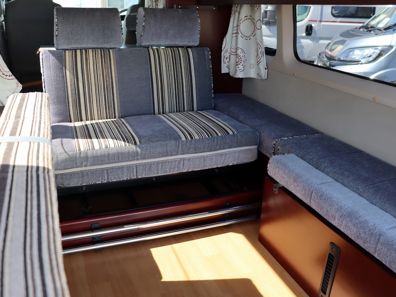 キャンピングカー バンコン ﾊｲｴｰｽ ﾅｯﾂRV ﾗﾃﾞｨｯｼｭｺﾝﾎﾟ FFﾋｰﾀｰ