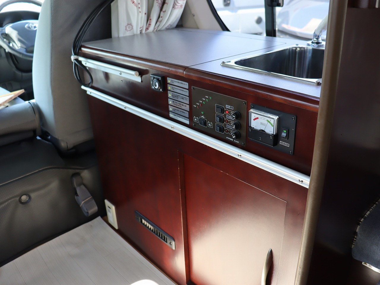 キャンピングカー バンコン ﾊｲｴｰｽ ﾅｯﾂRV ﾗﾃﾞｨｯｼｭｺﾝﾎﾟ FFﾋｰﾀｰ