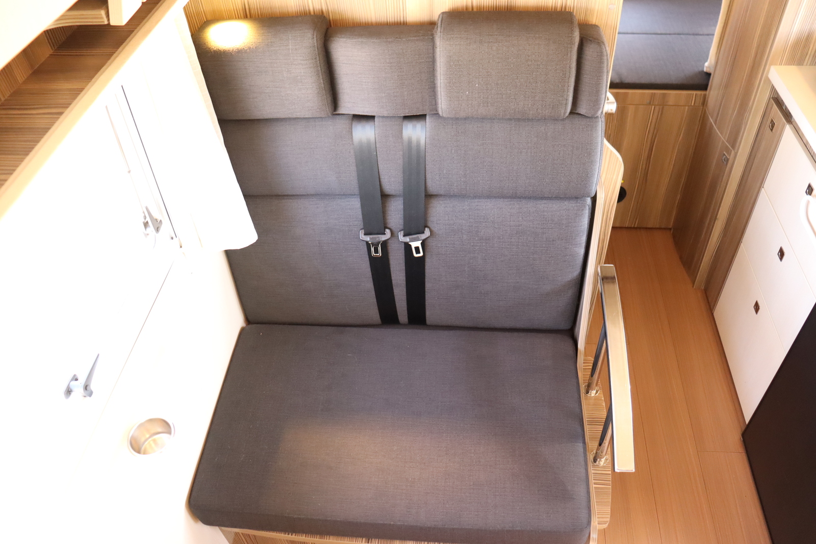 キャンピングカー キャブコン ｶﾑﾛｰﾄﾞ ﾊﾞﾝﾃｯｸｼﾞﾙ520 家庭用ｴｱｺﾝ4WD