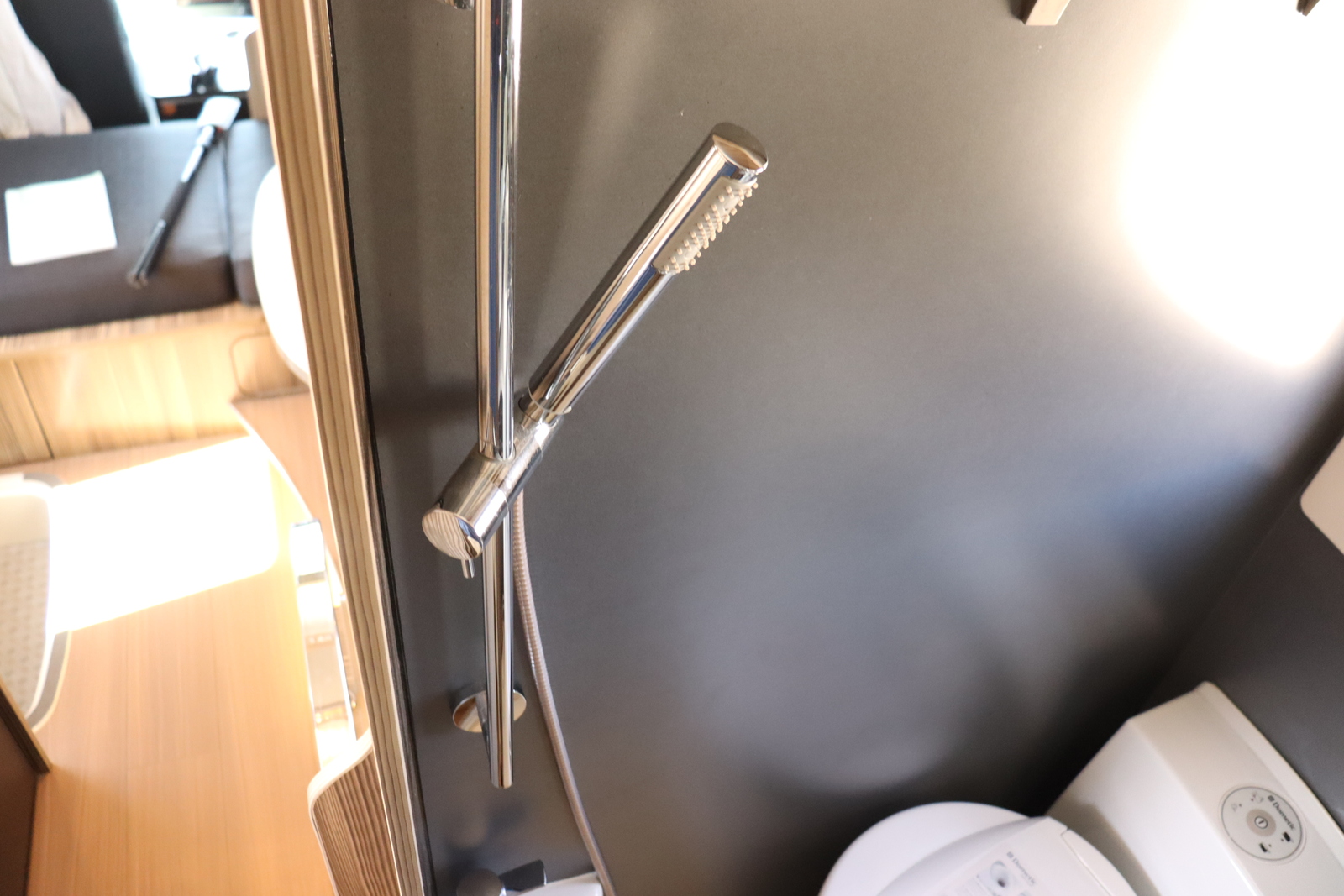 キャンピングカー キャブコン ｶﾑﾛｰﾄﾞ ﾊﾞﾝﾃｯｸｼﾞﾙ520 家庭用ｴｱｺﾝ4WD