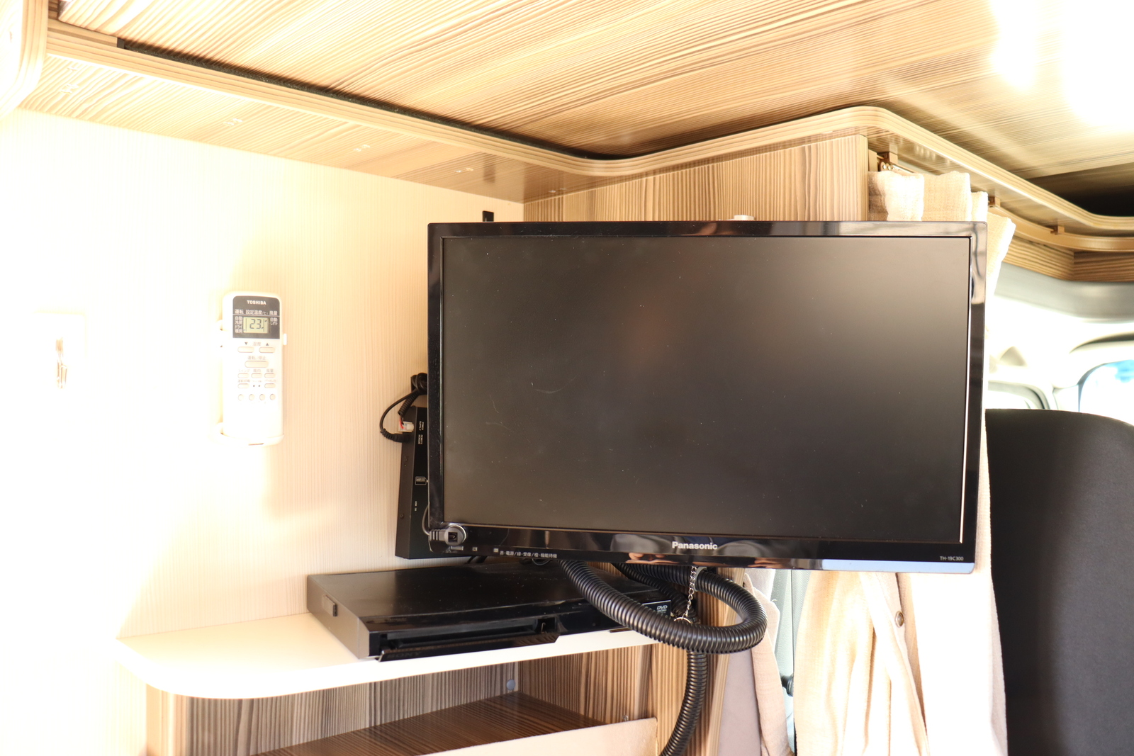 キャンピングカー キャブコン ｶﾑﾛｰﾄﾞ ﾊﾞﾝﾃｯｸｼﾞﾙ520 家庭用ｴｱｺﾝ4WD