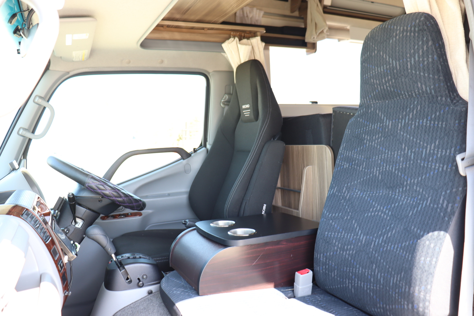 キャンピングカー キャブコン ｶﾑﾛｰﾄﾞ ﾊﾞﾝﾃｯｸｼﾞﾙ520 家庭用ｴｱｺﾝ4WD