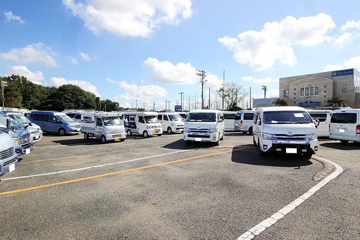 柏 キャンピングカー専門店(千葉県) 店舗外観