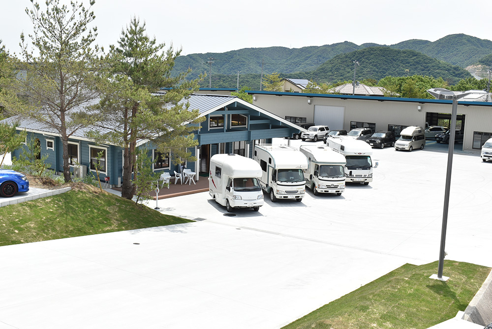 神戸西宮 キャンピングカー専門店(兵庫県) 店舗外観